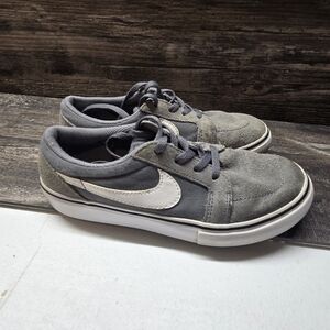 Nike SB Canvas Shoe grey Size 2 Y‎ US Youth Kids Sneakers Walk Run Play Skate